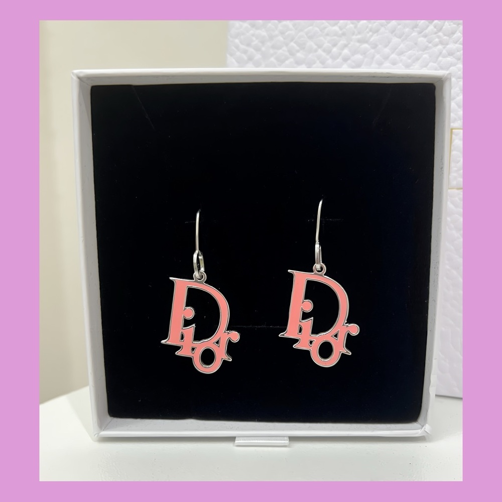 LILA IS LIVE!! Come Shop! 🔥💖🐈‍⬛ - Picture 4 of 17